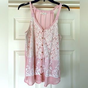 Súper cute lace tank top
